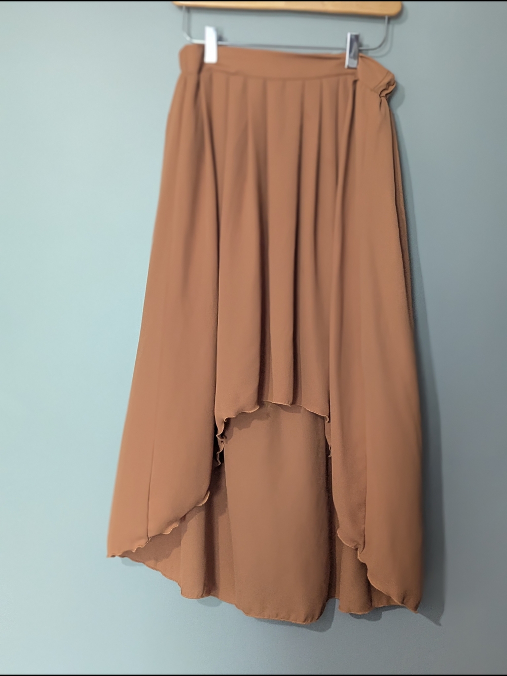 Oak + Fort Women's High-Low Flowing Maxi Skirt